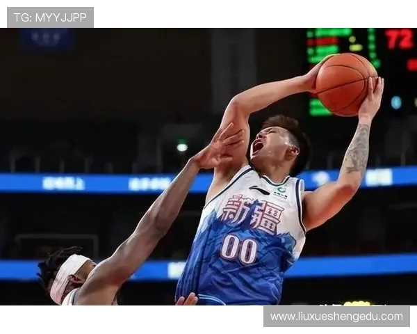 深入分析成都篮球队的防守策略与战术特点解析